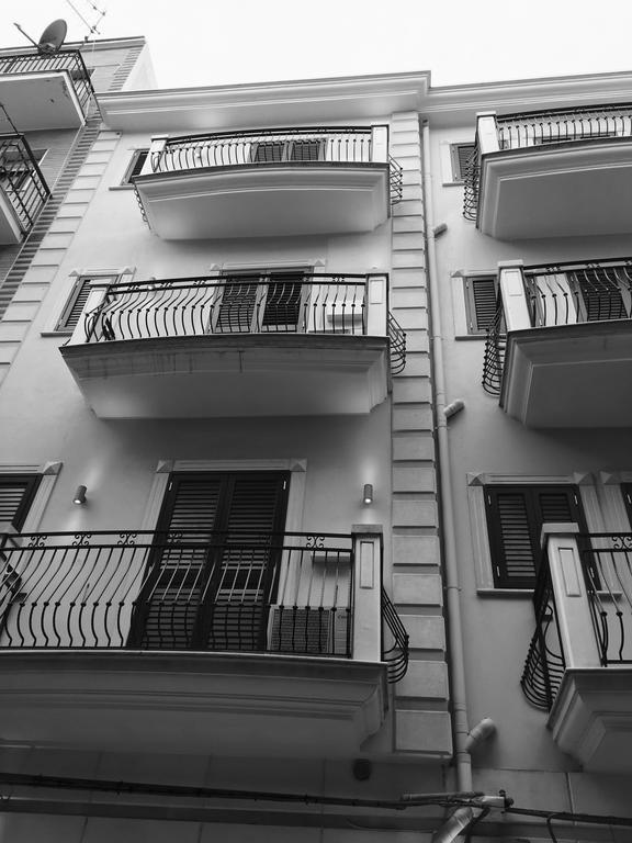 לינה וארוחת בוקר מרגריטה די סבויה Palazzo Eliss מראה חיצוני תמונה